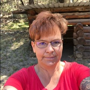 Meet your Posher, Lori